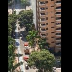 Rescatan a 5 personas de un incendio en parque Las Palmas de Bucaramanga