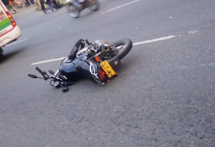 Motociclista muere al chocar con bus de Barbosa, en la Autopista Norte