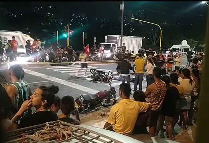 Muere motociclista al chocar con camión de basuras en sector Coca-Cola de Bucaramanga