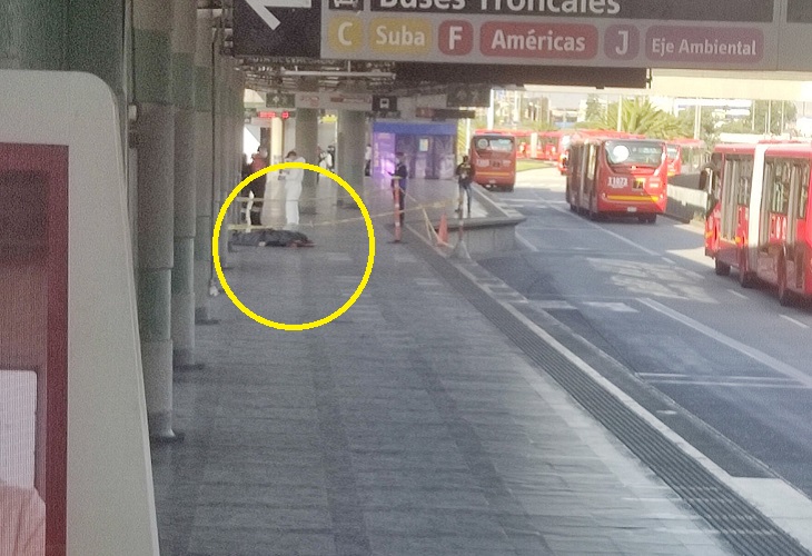 Pasajero de Transmilenio sufrió un infarto y murió en la estación Banderas