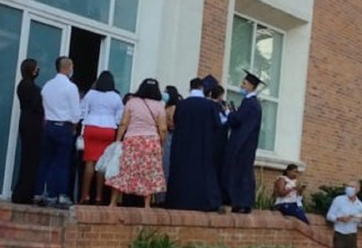 Jóvenes sin vacuna no pudieron celebrar graduación del Centro Inca de Barranquilla