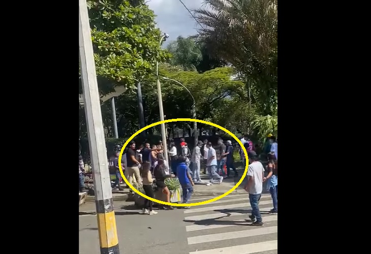 Pelea afuera de la Biblioteca Piloto de Medellín dejó 1 herido