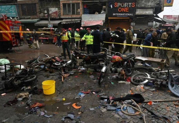Al menos dos muertos y 29 heridos tras un atentado con bomba en Pakistán