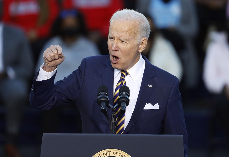 Biden pide cambiar las reglas del Senado para proteger la democracia