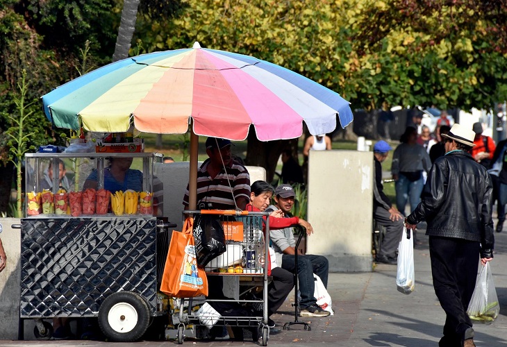 Ciudades de gran población latina lideran lista de urbes “más sucias” de EEUU