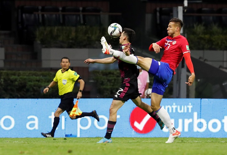 Costa Rica saca un empate en el Azteca y sigue vivo en la eliminatoria