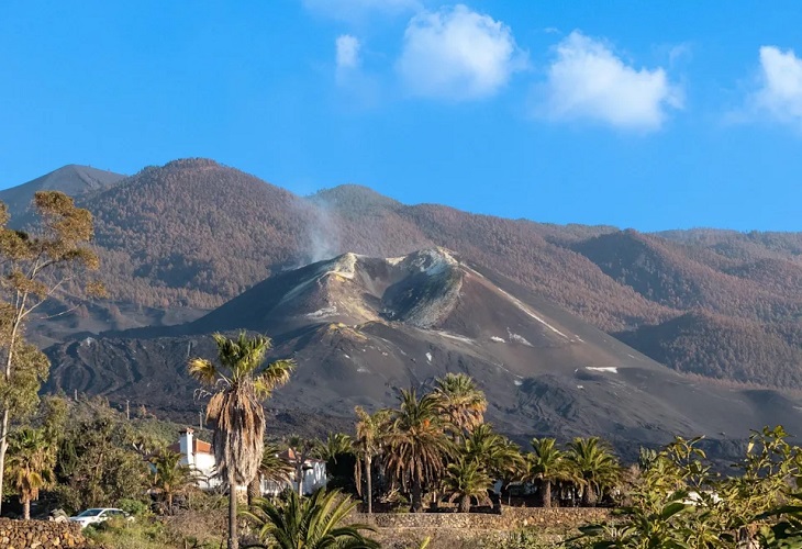 El cono volcánico tiene una altura de 1.120 metros sobre el nivel del mar