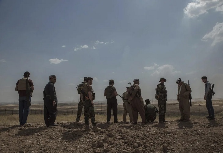 Fuerzas kurdas cercan una carcel siria bajo control en parte del EI