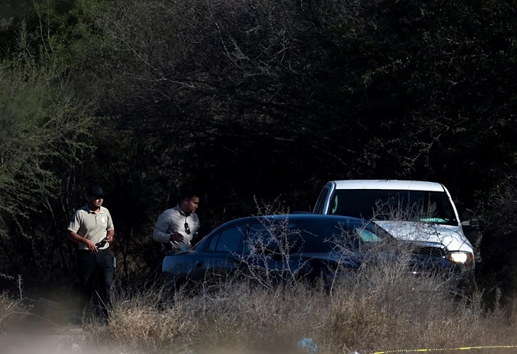Hallan nueve cuerpos en fosa clandestina usada por capo en el norte de México