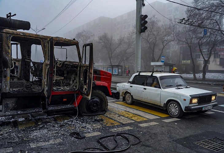 Kazajistán cifra en 225 los muertos en las violentas protestas y en 4.500 los heridos
