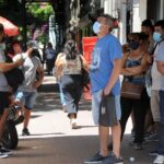 La variante ómicron golpea Argentina en plenas vacaciones de verano