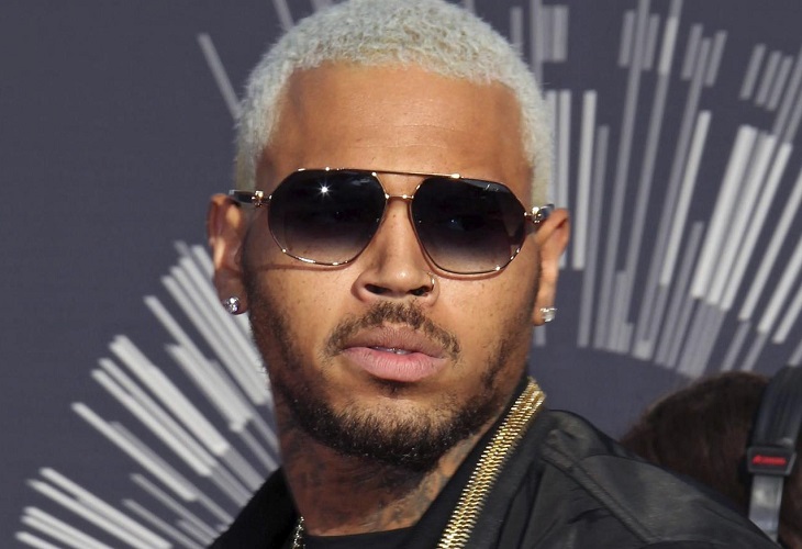 Mujer demanda a rapero Chris Brown por presuntamente haberla violado en Miami