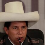 Perú necesita ser refundado, dice Castillo al criticar la ley sobre el referéndum