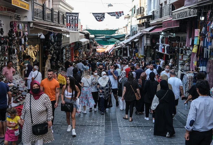 Turquía registra más de 50.000 positivos por primera vez en nueve meses
