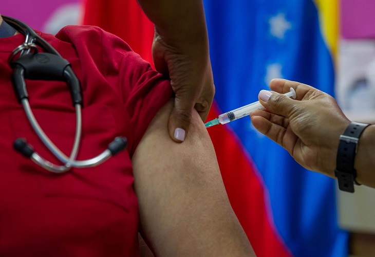 Venezuela está rumbo al 100 % de vacunados contra la covid-19, dice Maduro