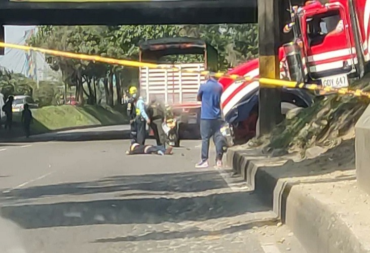 Motociclista resultó muerto en accidente en avenida Regional
