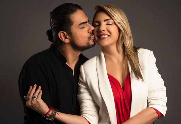 Hackean cámaras de seguridad de Ana Karina Soto y su esposo y filtran material íntimo