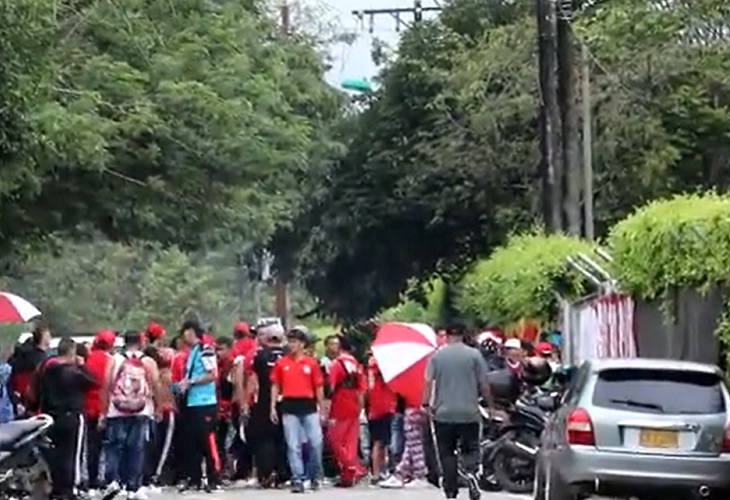 Las continuas protestas de hinchas del América para que se vaya Osorio