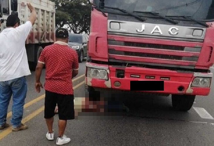 Una persona murió bajo las llantas de una volqueta, en Jamundí