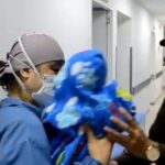 Mujer abandonó a su bebé en una plaza de mercado en El Santuario