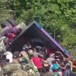 Camión fue saqueado en sector El Socorro, en el municipio de Valdivia