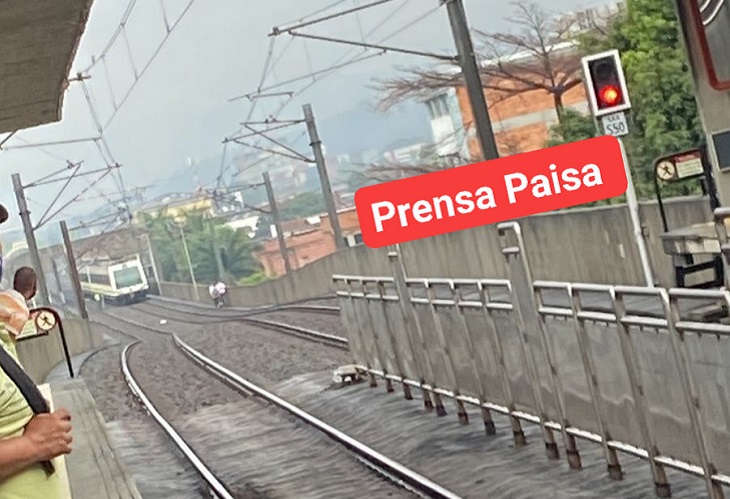 Metro de Medellín presenta incidente con persona en la vía