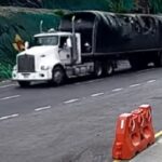 Video muestra a tractomula segundos antes de entrar al túnel Los Venados