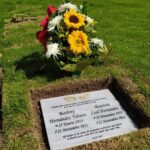Así luce la tumba de Mauricio Leal y su señora madre: Marleny Hernández