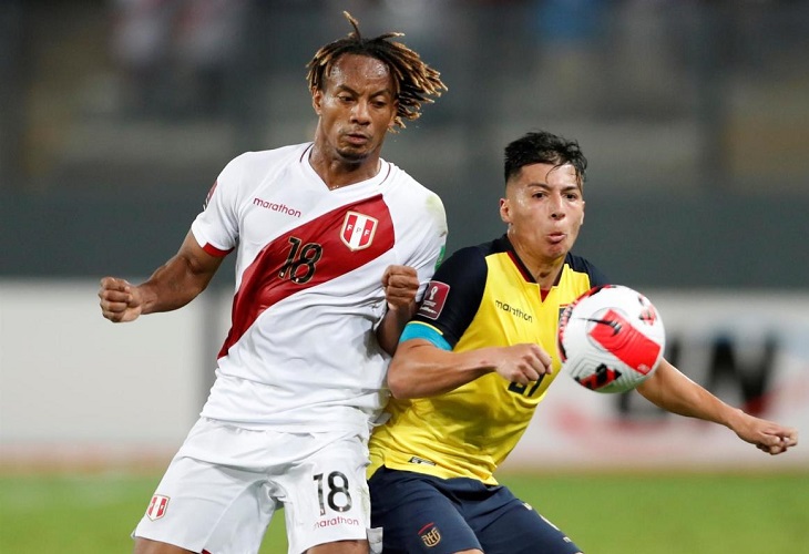 Edison Flores vuelve a salvar a Perú y aplaza clasificación de Ecuador