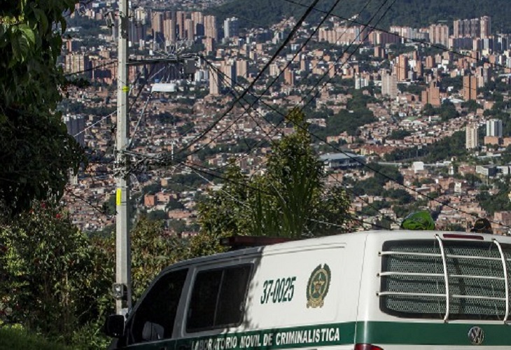 Jhon Jairo Sogamoso fue acusado de ladrón y linchado en la Comuna 13--Encuentran el cadáver de una mujer embolsado en un abismo de la comuna 13 de Medellín