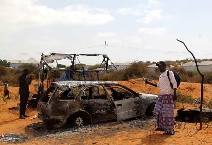 Al menos ocho muertos en dos ataques de Al Shabab en la capital de Somalia