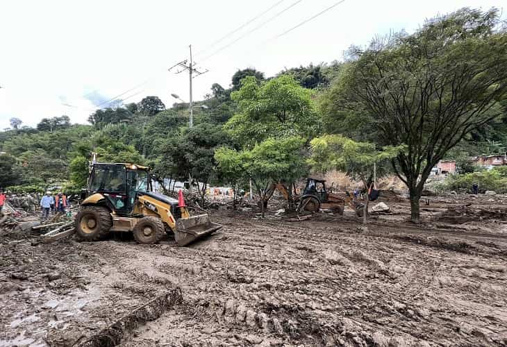 Autoridades confirman 15 fallecidos por deslizamiento de tierra en Colombia