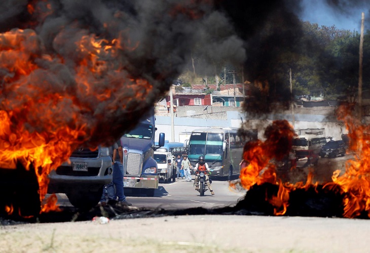 Castro cumple 8 días de haber asumido en Honduras entre júbilo y protestas