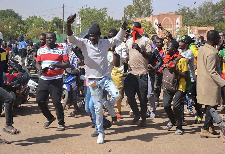 Golpes de Estado en África occidental - una crisis de sus democracias