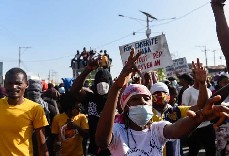 Haití sube el salario mínimo pero los sindicatos descontentos anuncian más protestas
