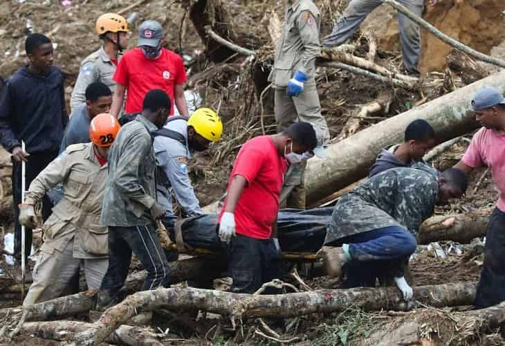 La tragedia en la ciudad brasileña de Petrópolis ya deja 176 muertos