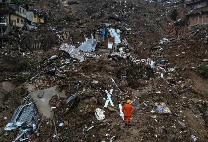 La tragedia en la ciudad brasileña de Petrópolis ya deja 181 muertos