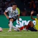 Lautaro Martínez arroja una palada de tierra a Colombia
