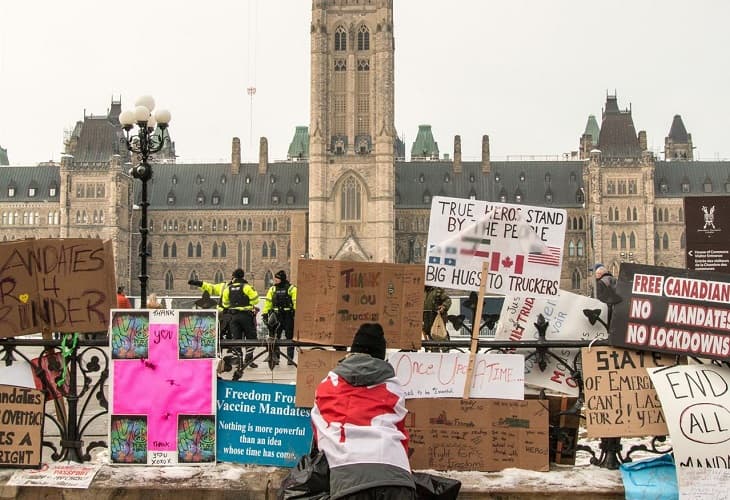 Los antivacunas que bloquean Ottawa quieren derribar al Gobierno de Trudeau
