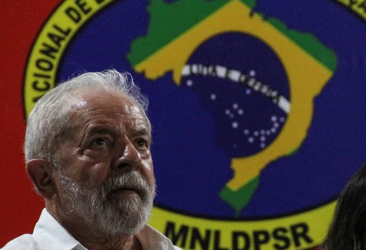 Lula se mantiene como favorito para las elecciones de octubre con un 42,2 %