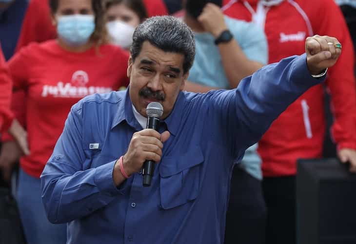 Maduro dice que una - izquierda cobarde - tiene envidia del - ejemplo de Chávez