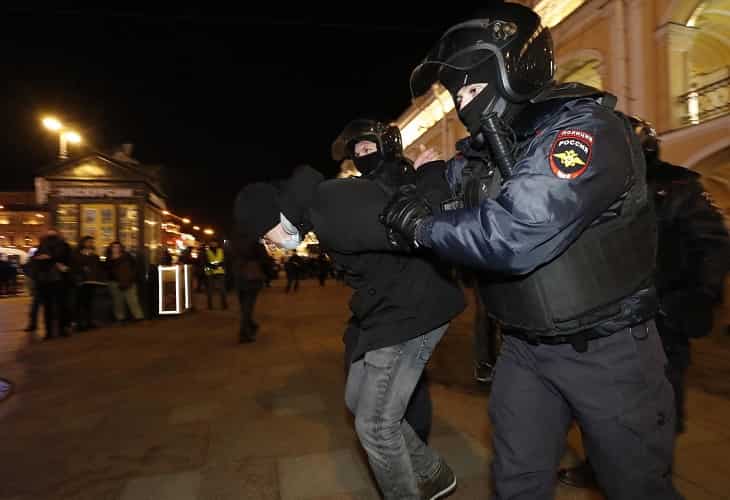 Más de 3.000 detenidos en Rusia en tres días en protestas contra guerra