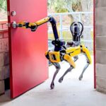 Policía de Florida presenta a su nuevo refuerzo, un perro robot