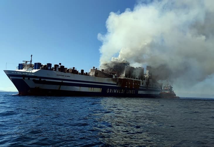 Se reanuda la búsqueda de desaparecidos en ferry incendiado en Grecia