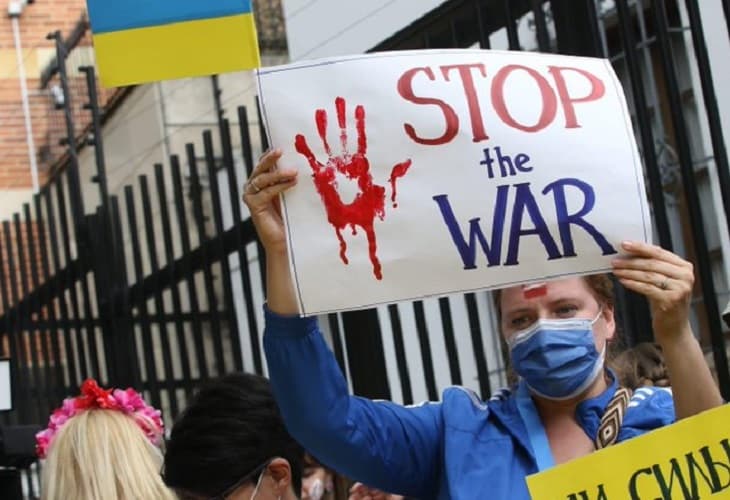Ucranianos protestan en la embajada rusa en colombia