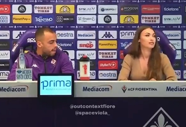 Arthur Cabral y el desagradable gesto con la jefe de prensa de la Fiorentina