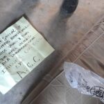 En Montería asesinaron a un hombre y le dejaron un cartel amenazante al lado