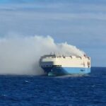 Incendio del buque Felicity Ace, está lleno de autos de lujo