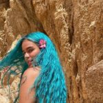 Karol G: fotos sensuales en el mar celebrando su cumpleaños