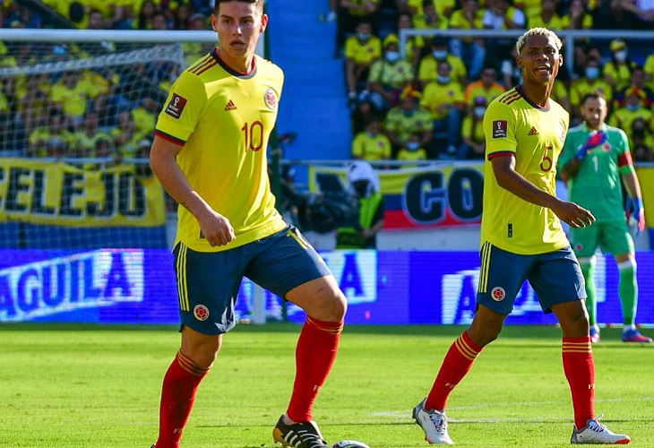 James Rodríguez no viaja en bus de Colombia con compañeros